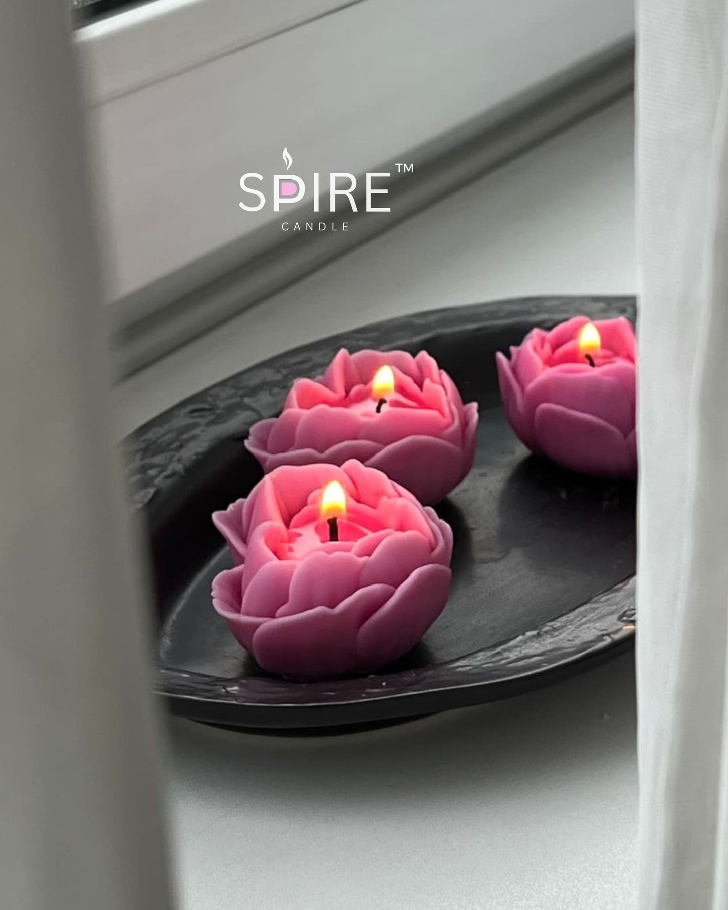 Rose heart petals candle