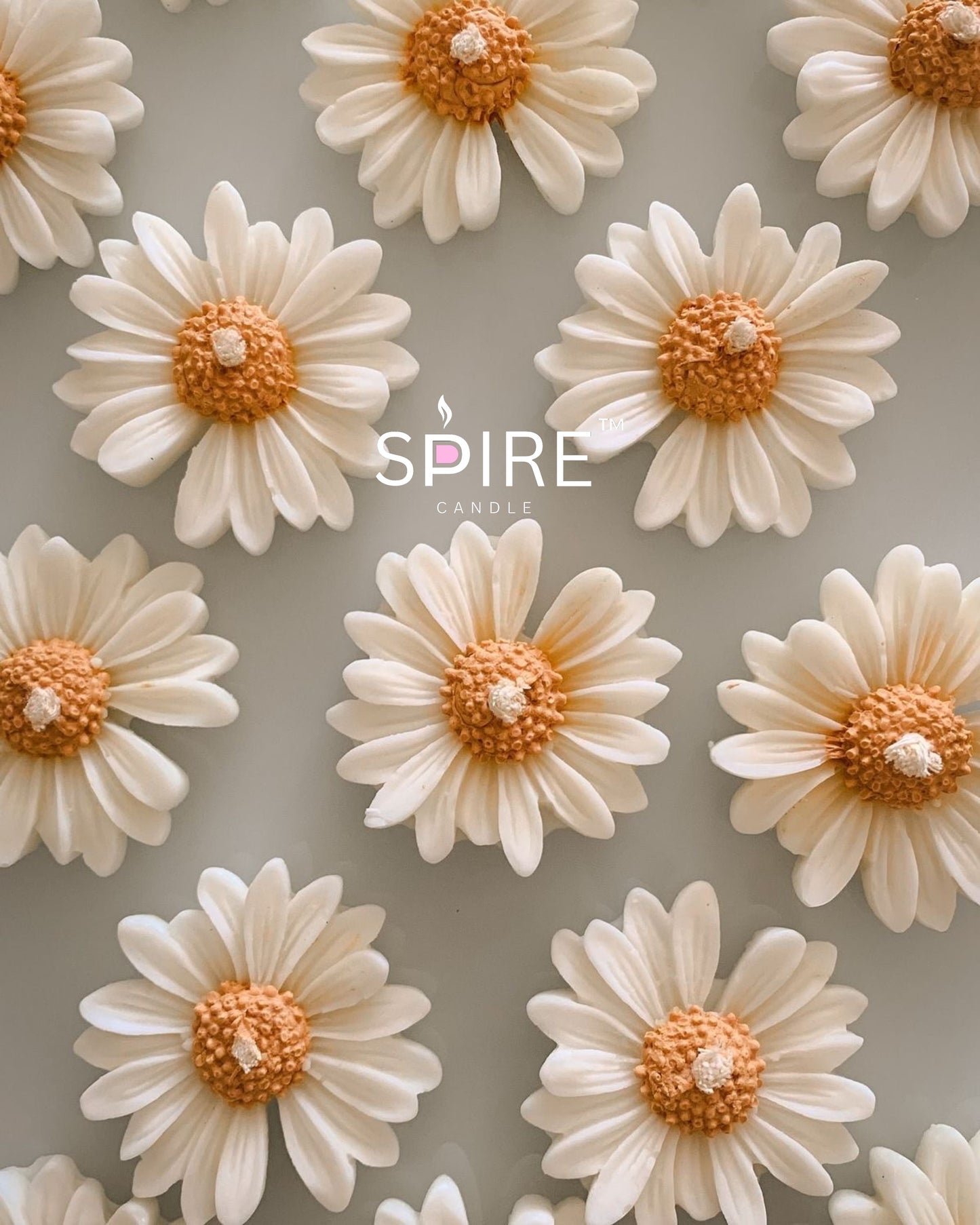Daisy flower candle