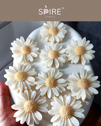 Daisy flower candle